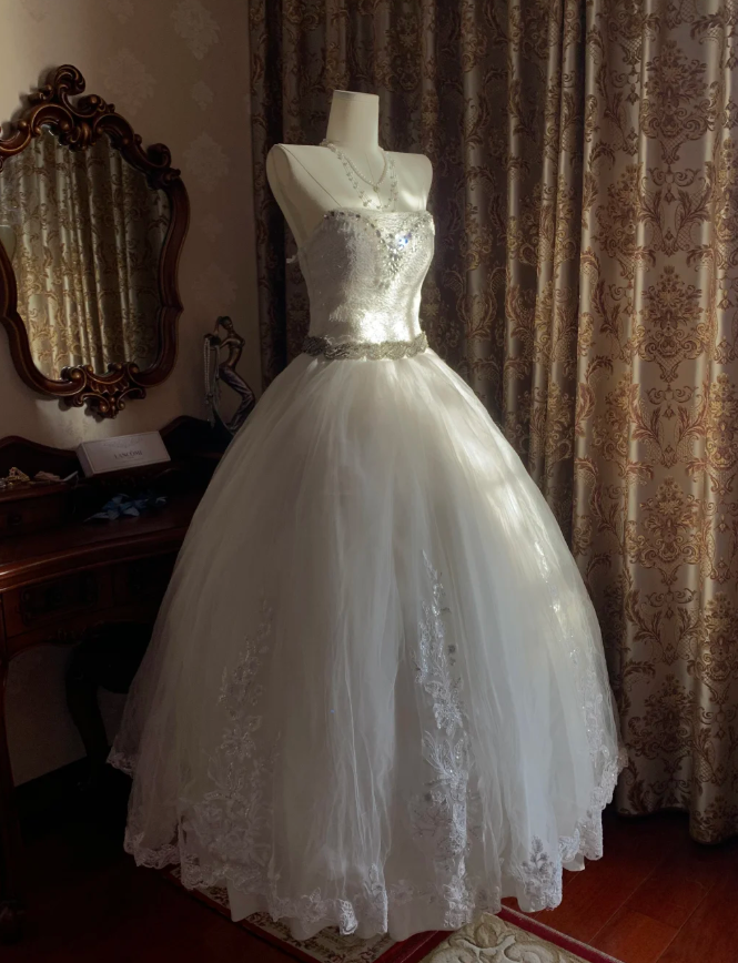 Pretty White Strapless Tulle Beaded Appliques Long Wedding Dress Bridal Dress