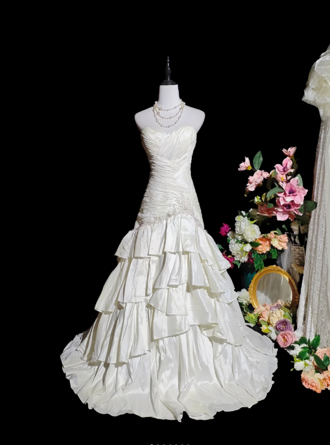 Elegant Strapless White Satin Beaded Pleated Layered Mermaid Long Prom Dress Birthday Party Dress