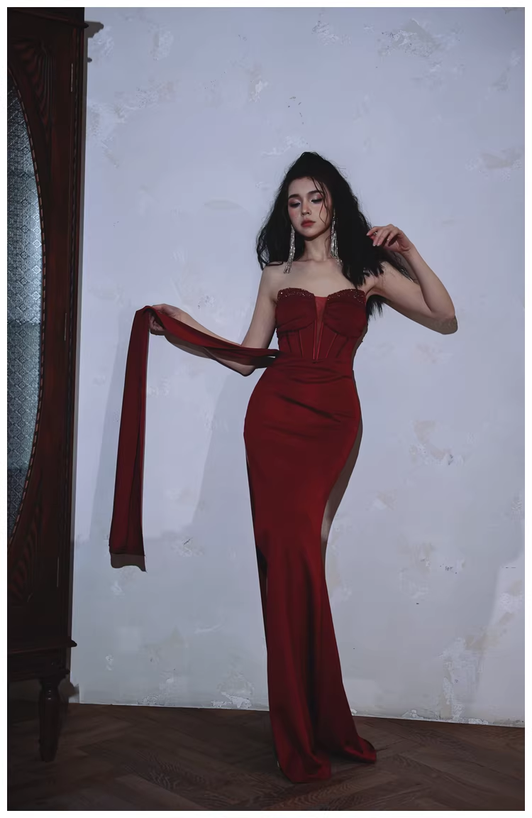 Sexy Burgundy Strapless Satin Pleated Slit Long Evening Dress Formal Wedding Guest Dress