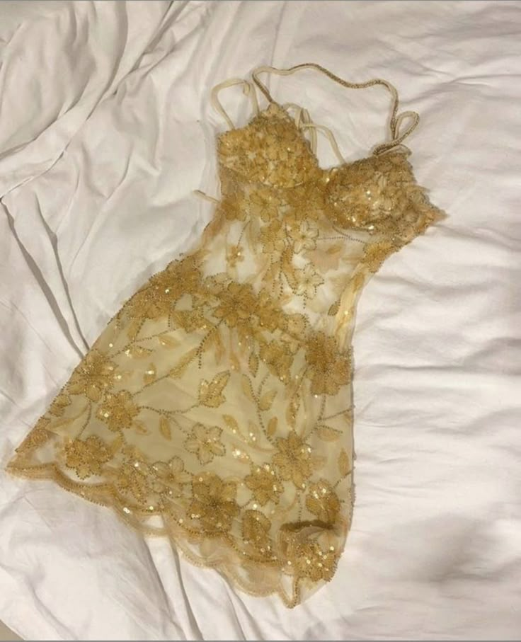 Pretty Spaghetti Straps Gold Sequin Grade Homecoming Dress Short Birthday Outfits Cocktail Dress