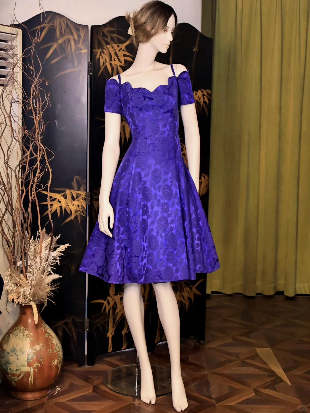 Vintage Purple Rose Floral Print A Line Homecoming Dress Off The Shoulder Mini Prom Dress