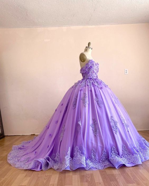 Unique A-line Prom Dress Fashion Formal DressPruple Ball Gown With Appliques