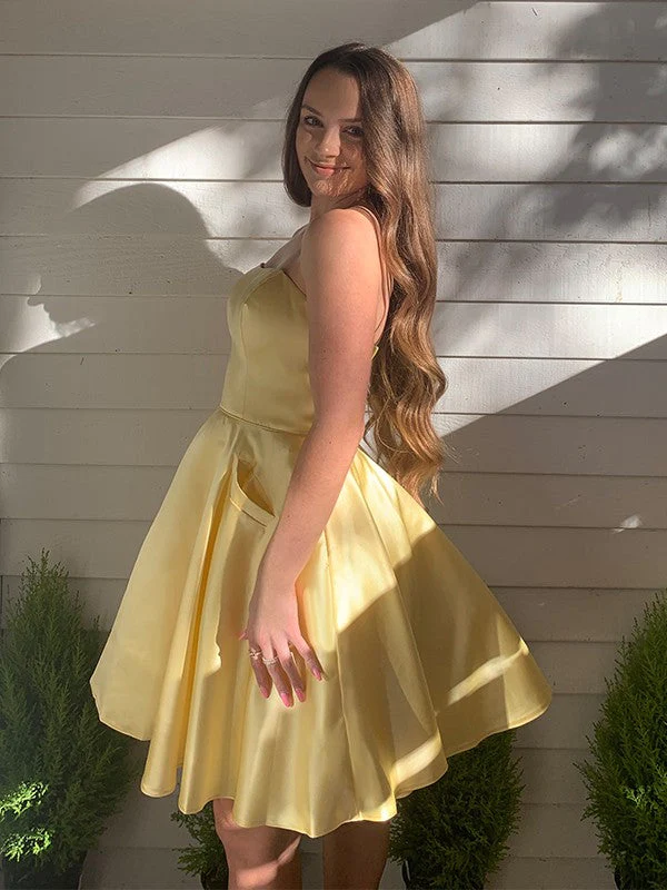 A-Line/Princess Strapless Satin Sleeveless Short Homecoming Dresses