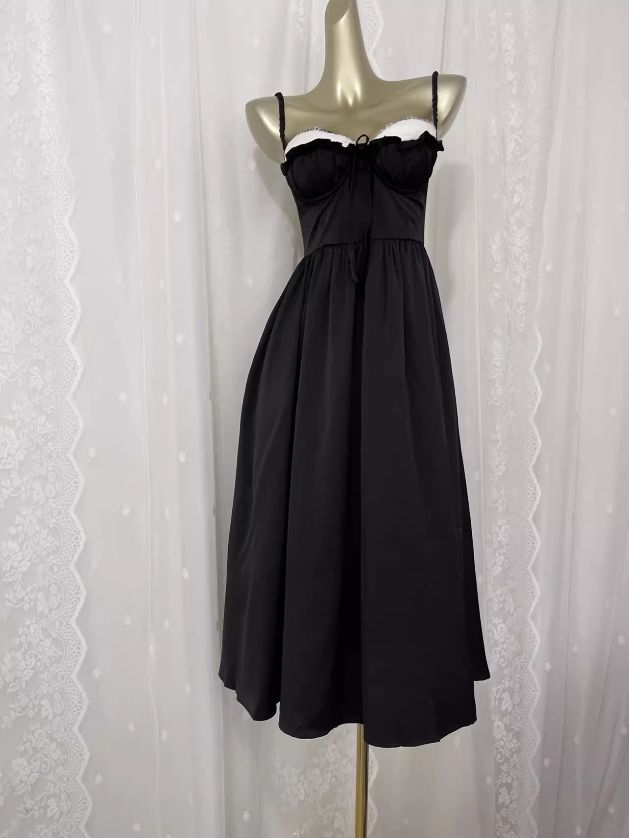 Vintage A line Spaghetti Straps Black Vacation Dress Satin Birthday Dresses