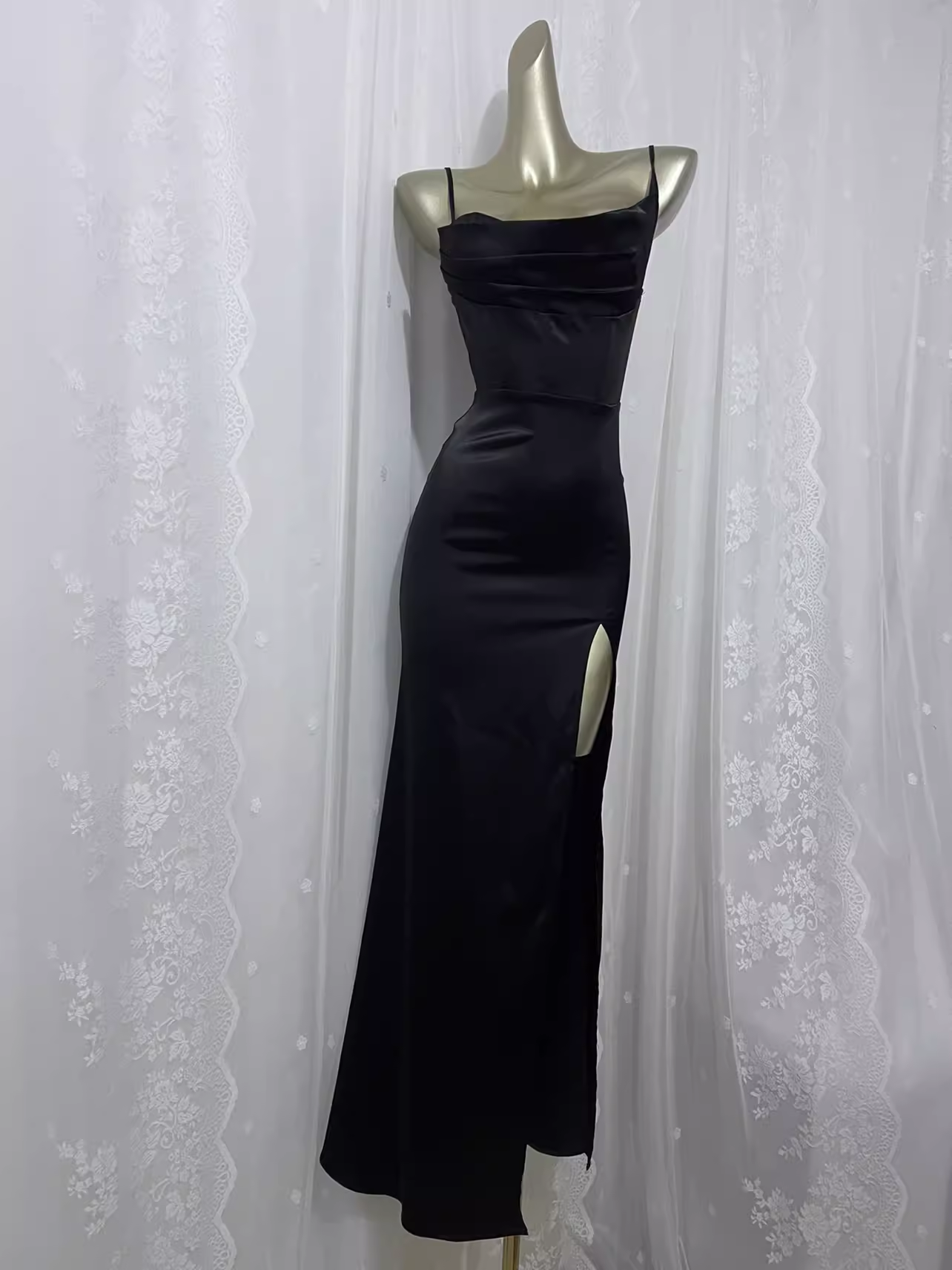 Vintage Sheath Spaghetti Straps Black Vacation Dress Satin Birthday Dresses