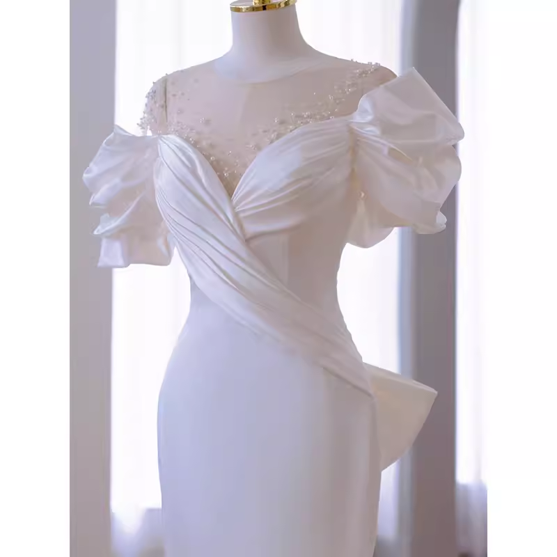 Simple Mermaid Scoop Neckline Satin White Long Wedding Dresses