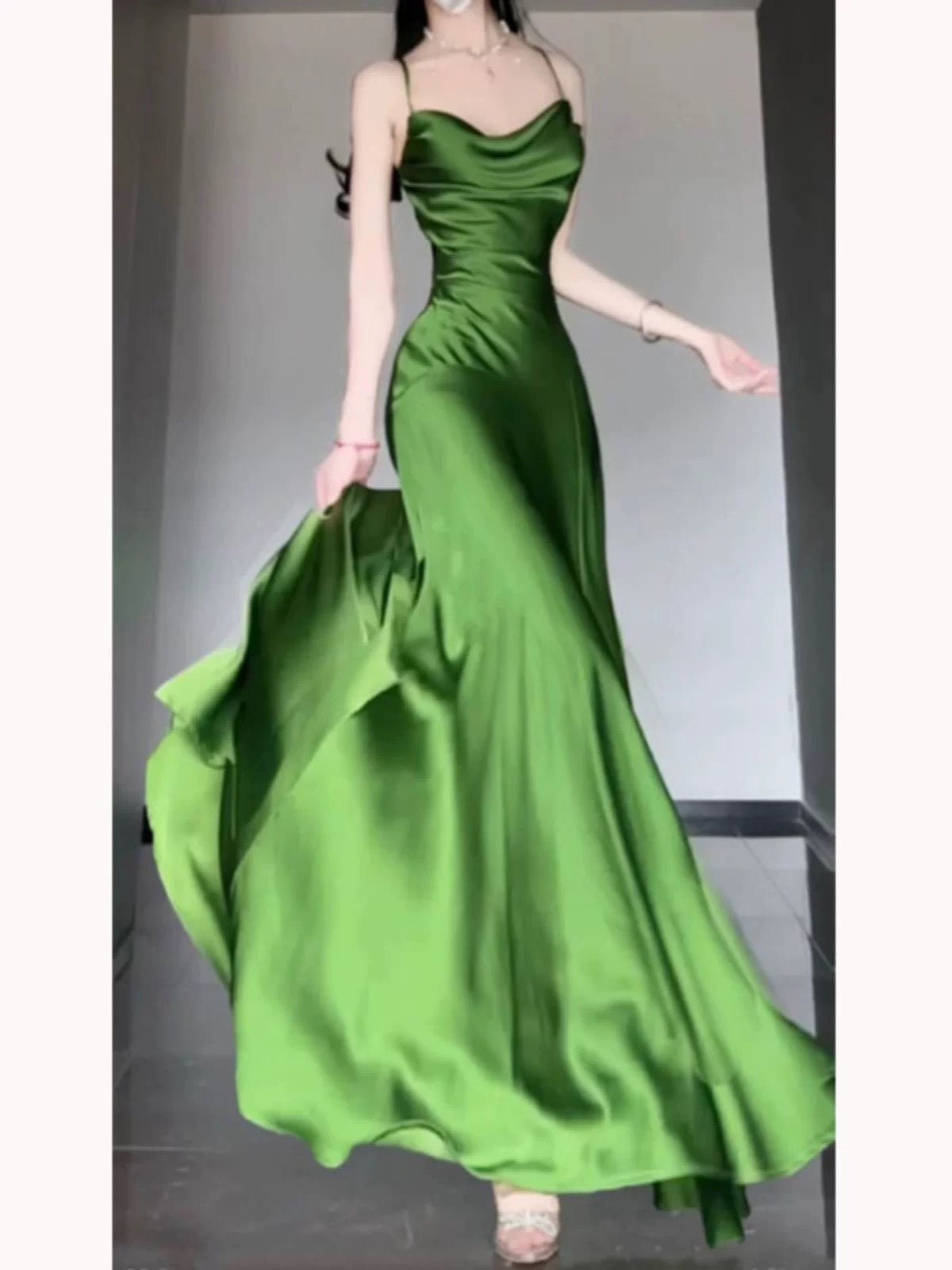 Sexy Sheath Spaghetti Straps Green Satin Beach Dress Women's Vacation Dresses