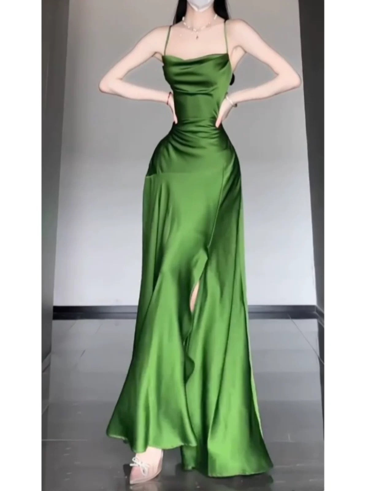 Sexy Sheath Spaghetti Straps Green Satin Beach Dress Women's Vacation Dresses