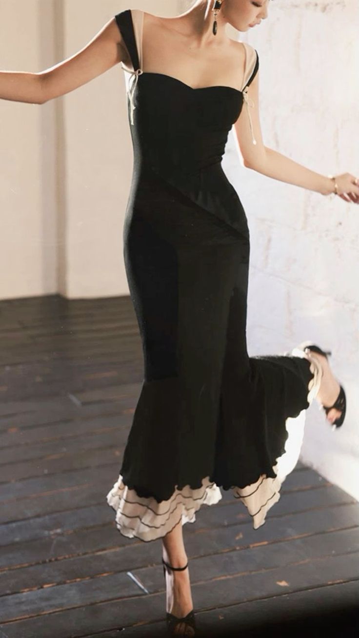 Elegant Mermaid Straps Chiffon Black Prom Dresses