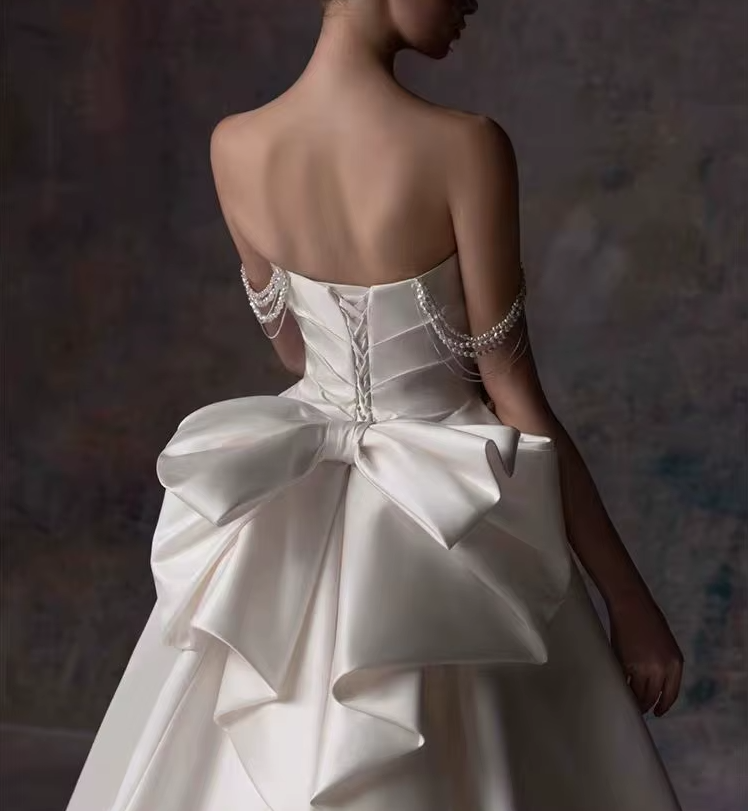 Unique Mermaid White Satin Strapless Pleats Long Satin Wedding Dress