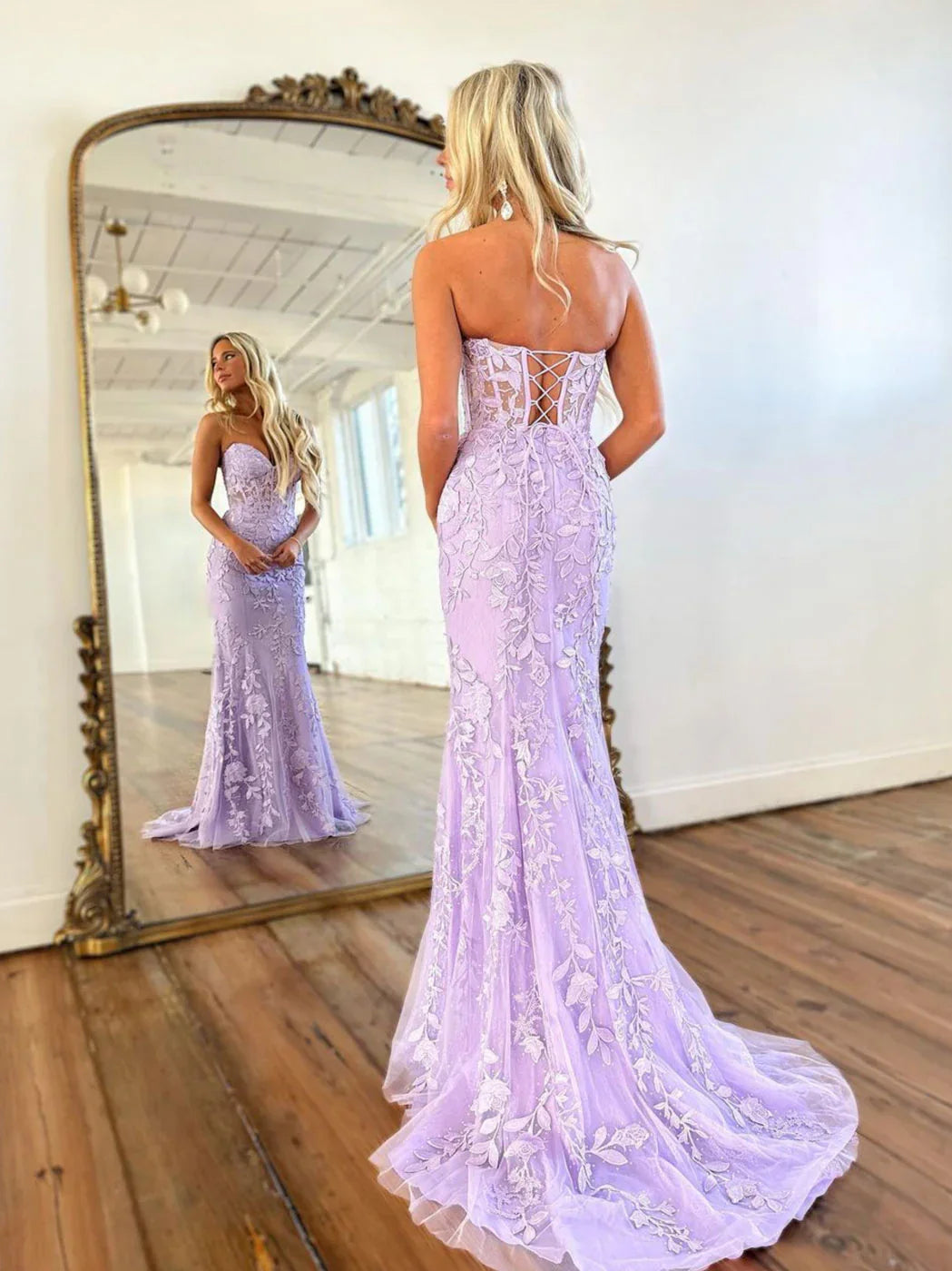 Elegant Mermaid Sleeveless Lace Lilac Evening Prom Dresses Long Prom Dresses