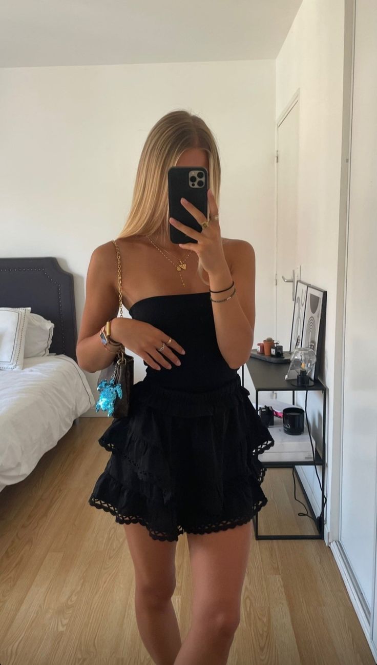 Vintage A line Strapless Layered Ruffle Mini Dresses Black Homecoming Dress 16th Birthday Dresses