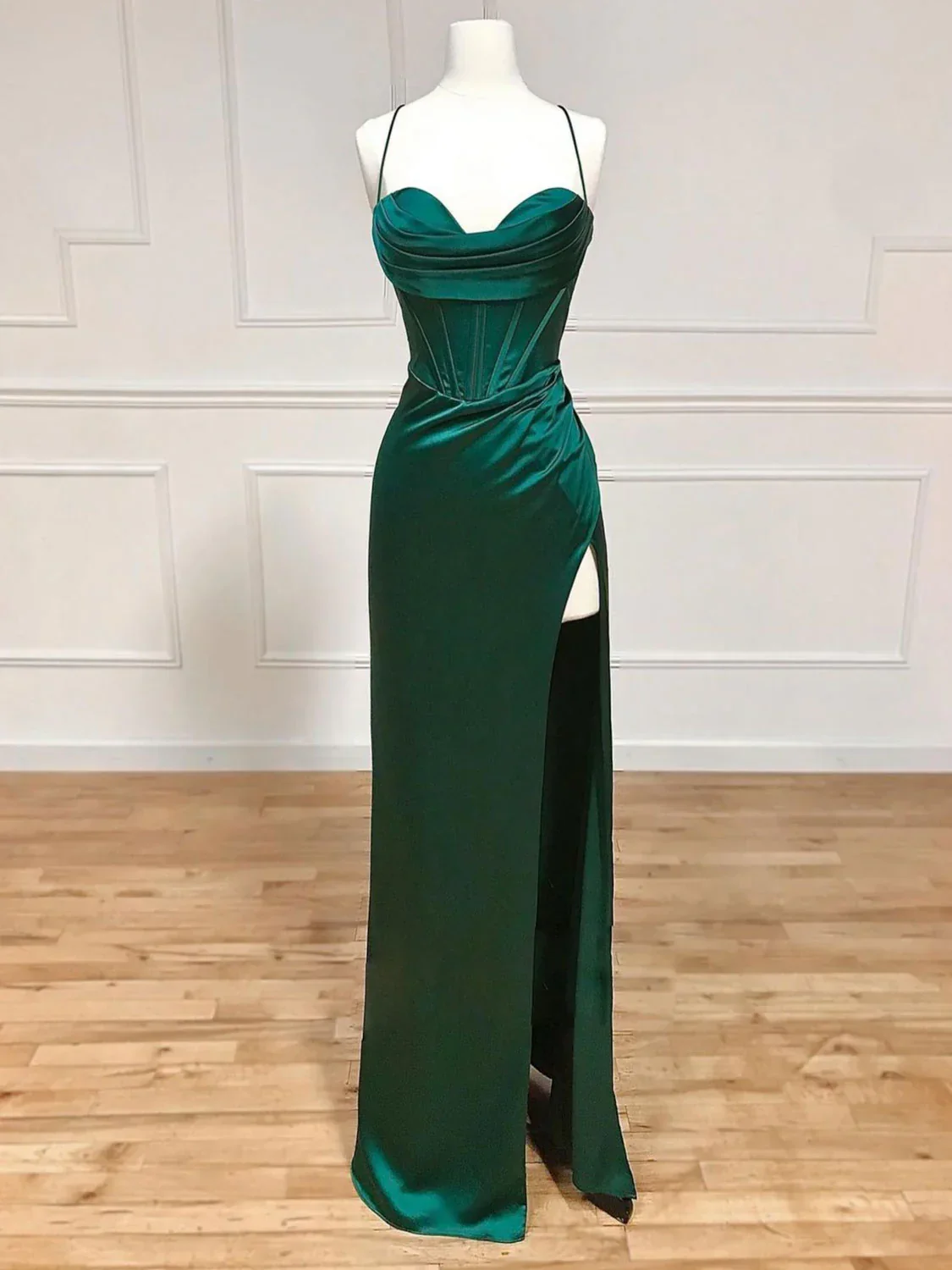 Sexy Mermaid Spaghetti Straps Black Long Evening Dress Backless Prom Dresses