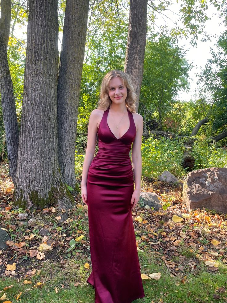 Sexy Sheath Halter V Neckline Burgundy Satin Slit Party Dress Long Prom Dresses