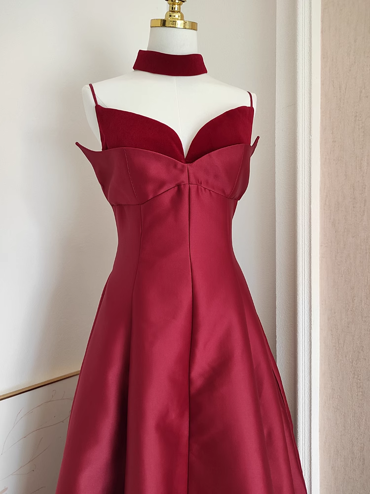 Sexy A line Spaghetti Straps Burgundy Vacation Dress Satin Women Dresses