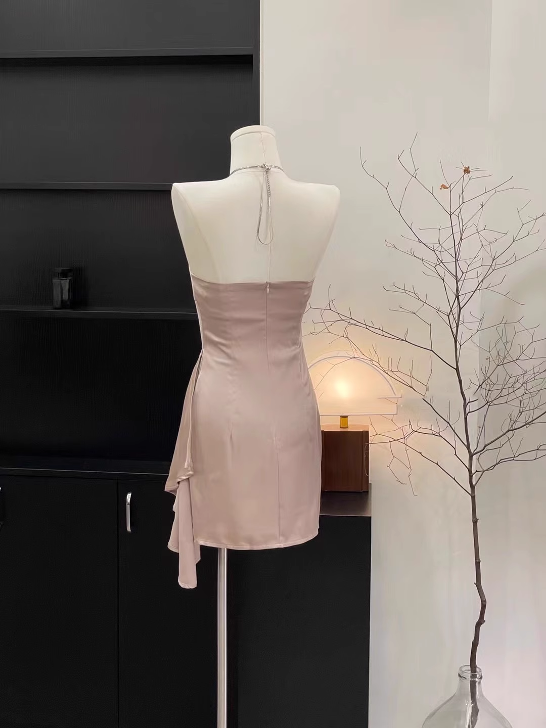 Sexy Sheath Halter Ruffled Pink Women's Holiday Dresses