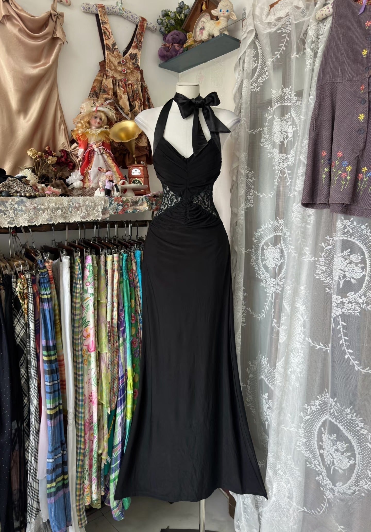 Vintage Fashion Mermaid Halter Black Floor Length Evening Dress Prom Dresses