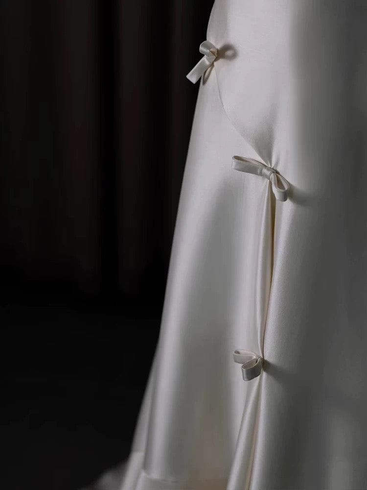 Classy Ball Gown Scoop Satin Ruffles Ivory Wedding Dresses Brides Dress