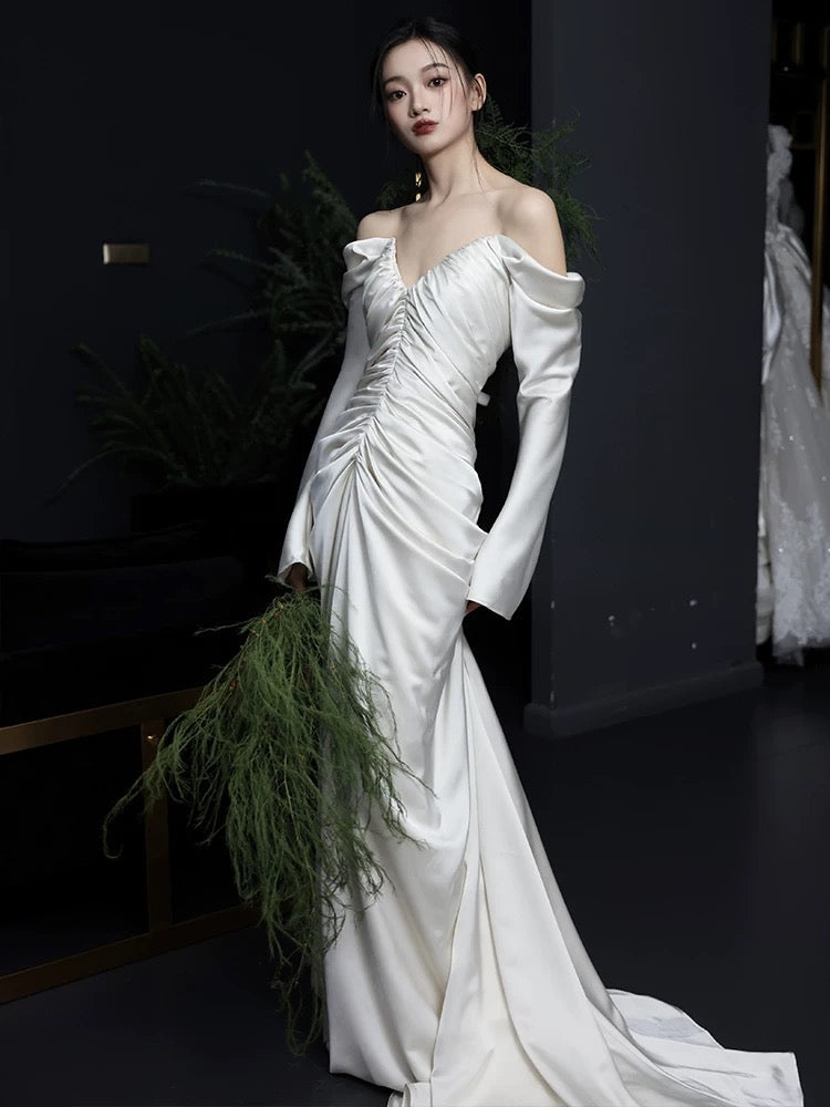 Unique Mermaid Off The Shoulder Pleats Long Sleeves Satin Wedding Dresses
