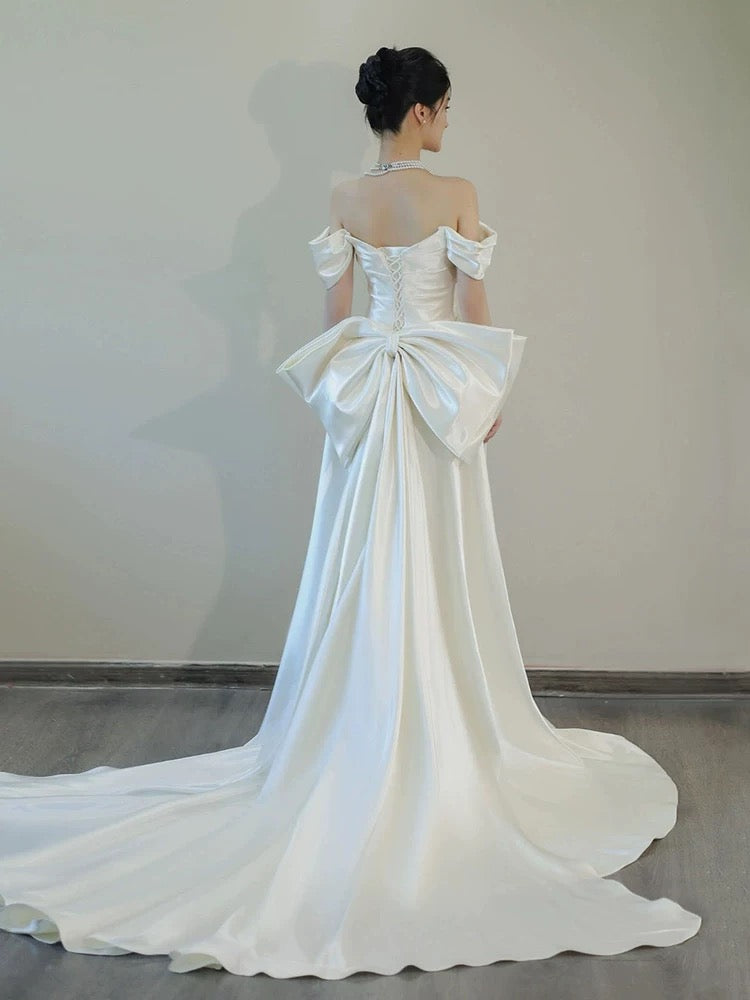Unique Mermaid Off The Shoulder Pleats Short Sleeves Satin Wedding Dresses
