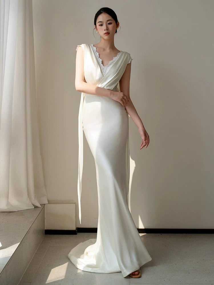 Unique Mermaid V Neckline Lace Pleats White Satin Ruffles Wedding Dresses