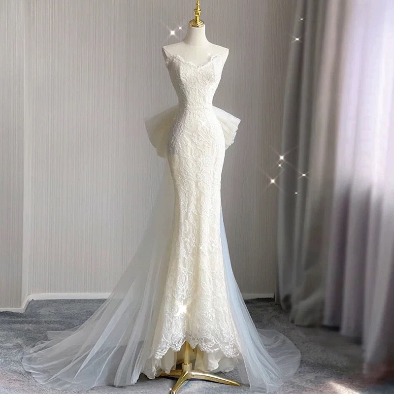 Timeless Mermaid Sweetheart Lace White Satin Wedding Dresses