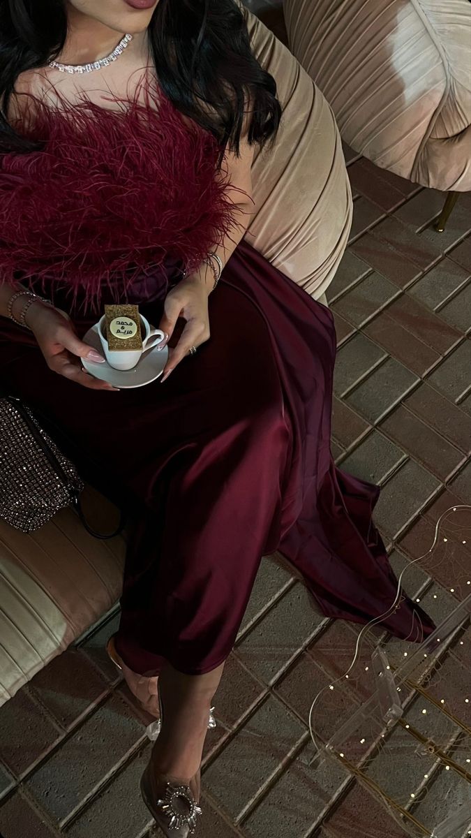 Sexy Sheath Strapless Burgundy Long Prom Dresses With Feathers Party Dress