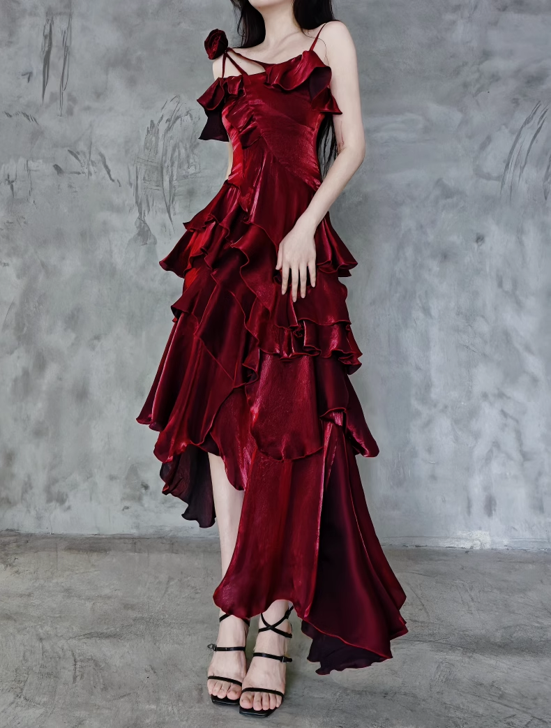 Pretty Irregular Ruffled Spaghetti Straps Burgundy Prom Dresses With Detachable Rose Long Birthday Dress For Women