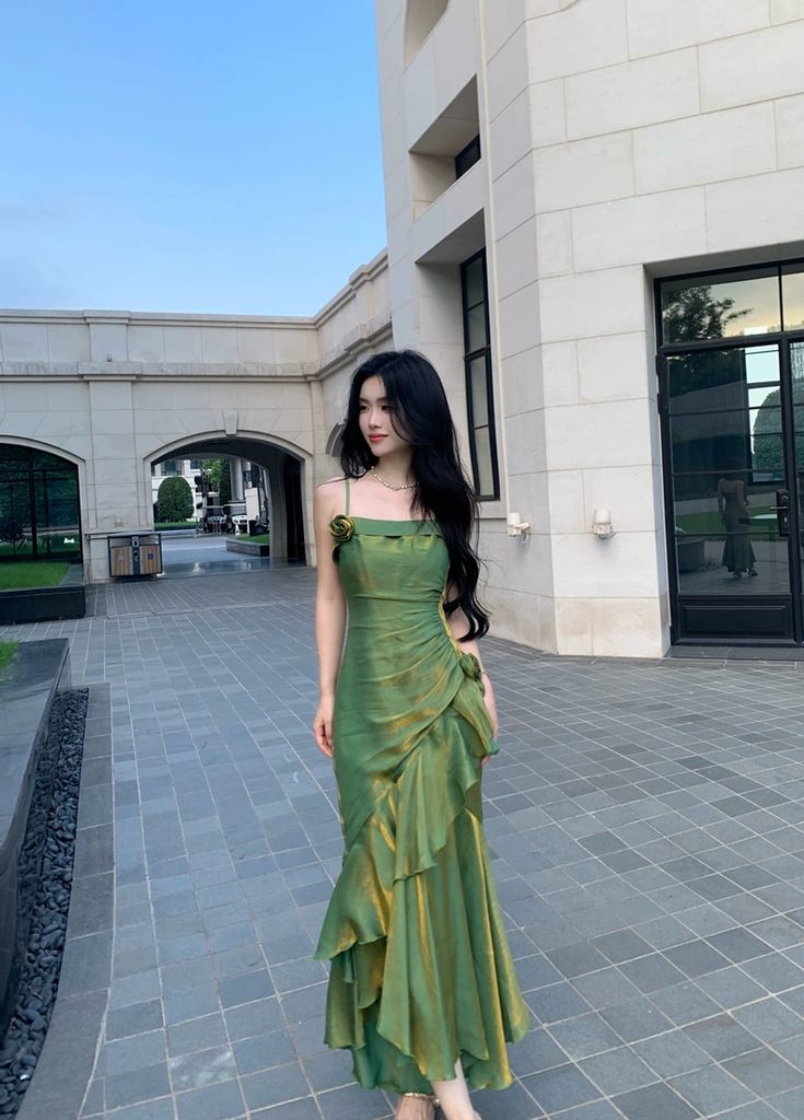 Retro Mermaid Spaghetti Straps Satin Long Party Dress Green Prom Dresses