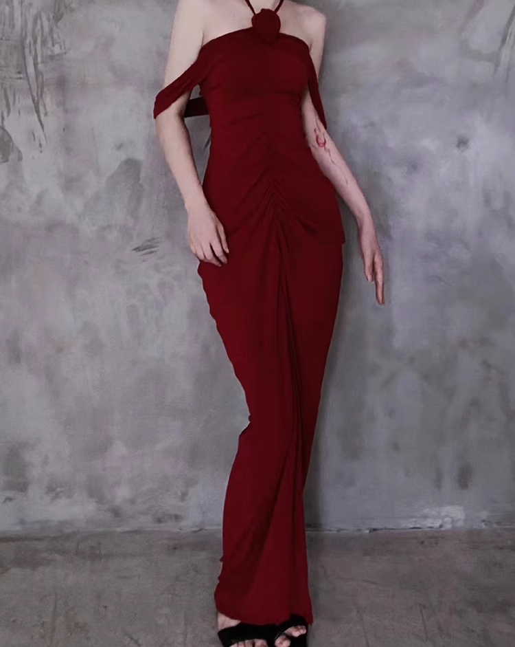 Pretty Sheath Halter Burgundy Prom Dresses Long Birthday Dress For Women