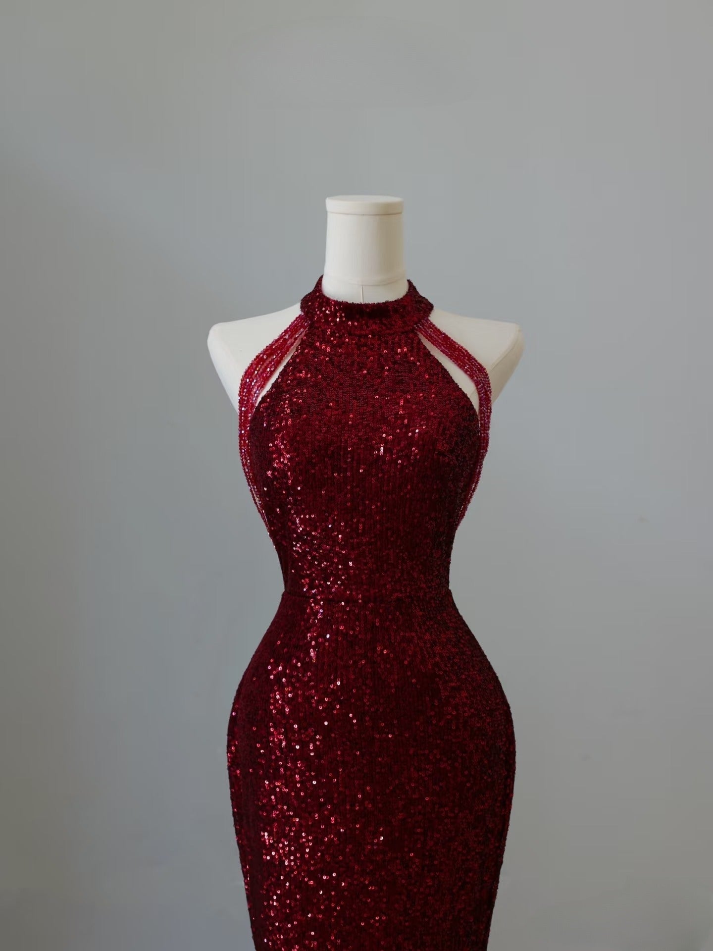Simple Mermaid Scoop Neckline Burgundy Sequin Long Party Dress Prom Dresses