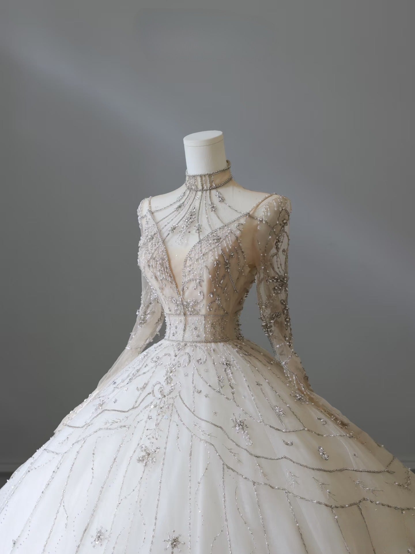 Timeless Ball Gown High Neckline Tulle Long Sleeves Wedding Dresses Bridal Dress