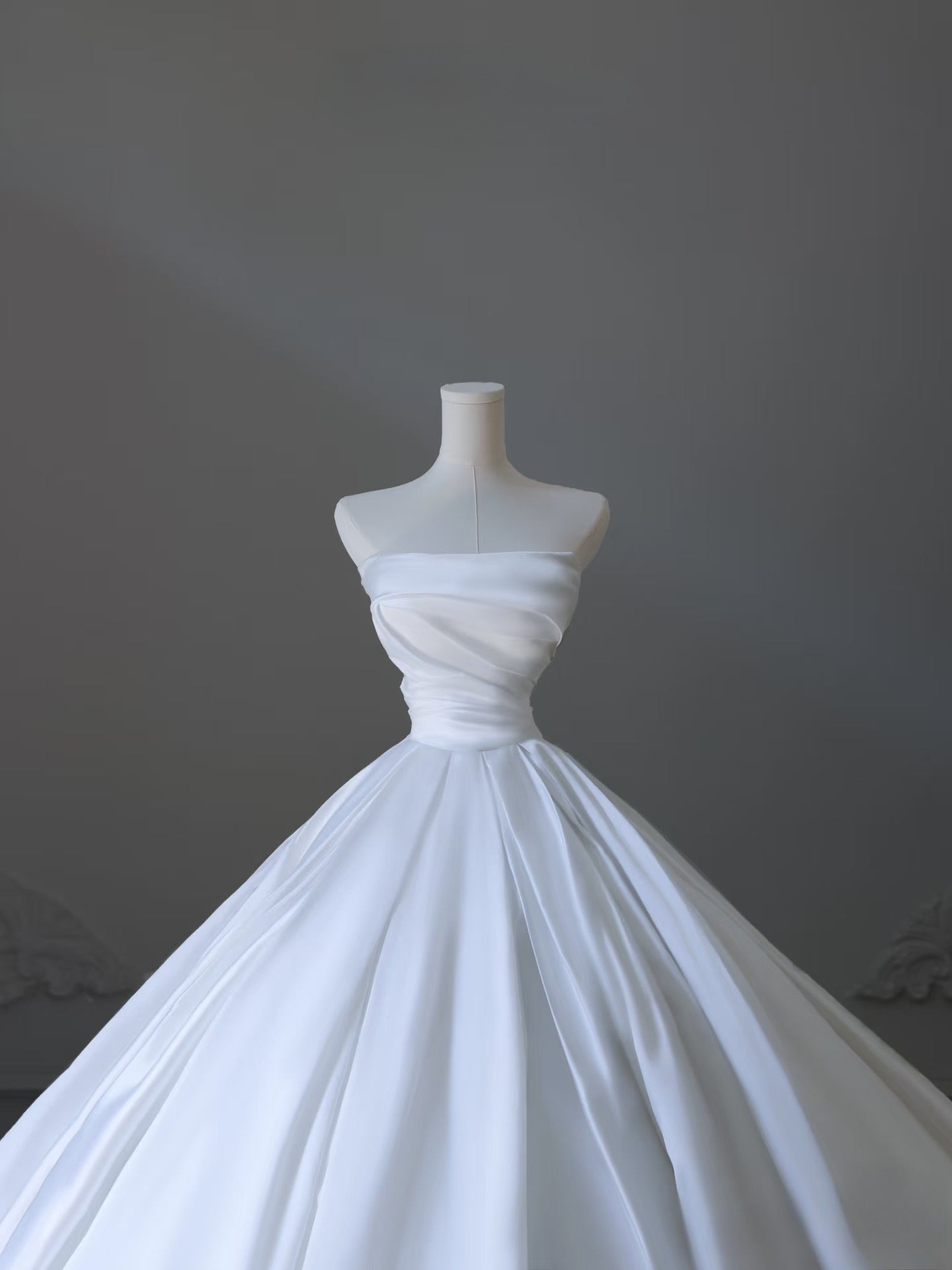Timeless Ball Gown Strapless Satin White Long Wedding Dress Bridal Dresses