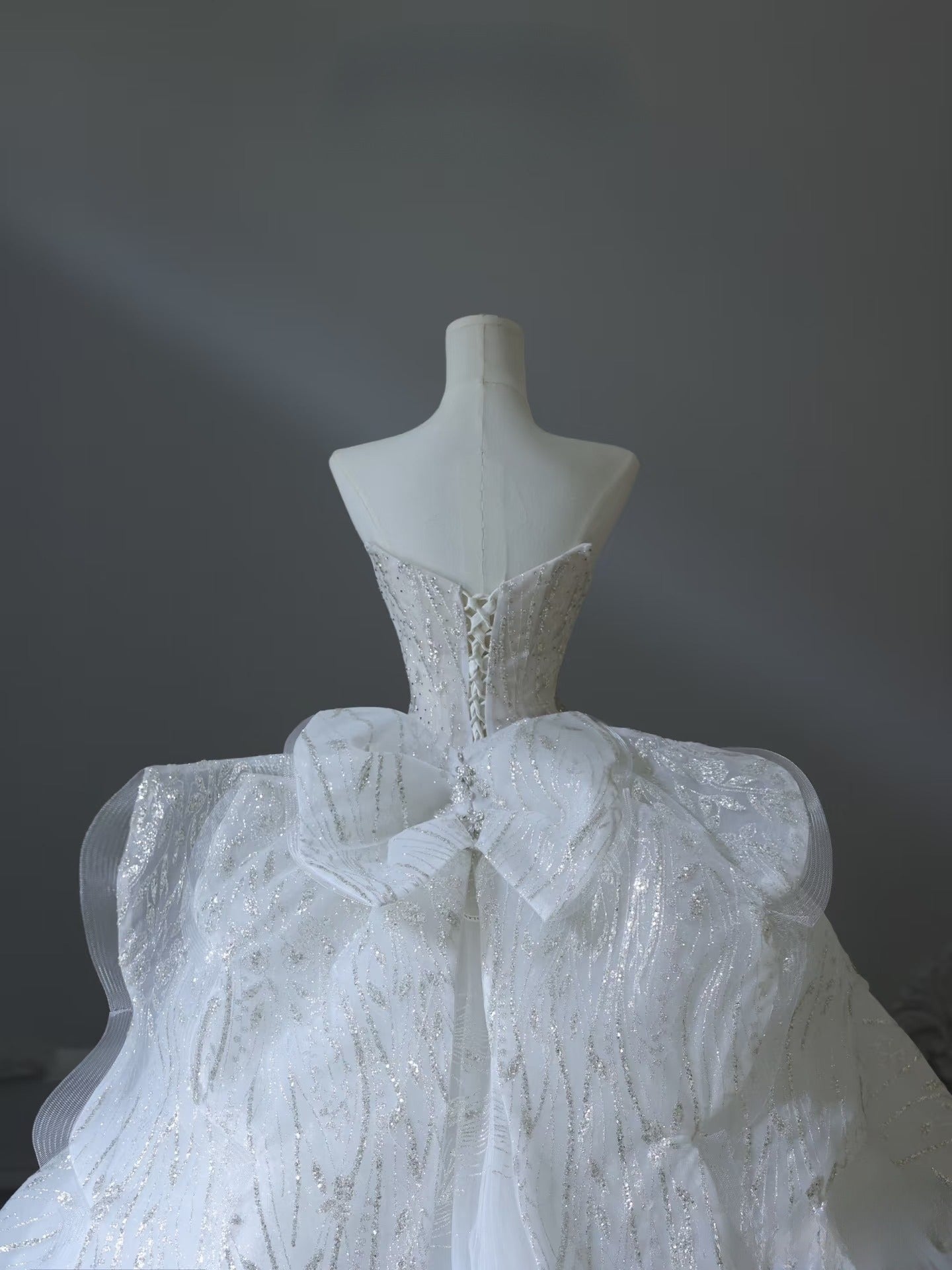 Timeless Ball Gown Sweetheart Neckline Sequin Sleeveless Wedding Dress Bridal Dresses