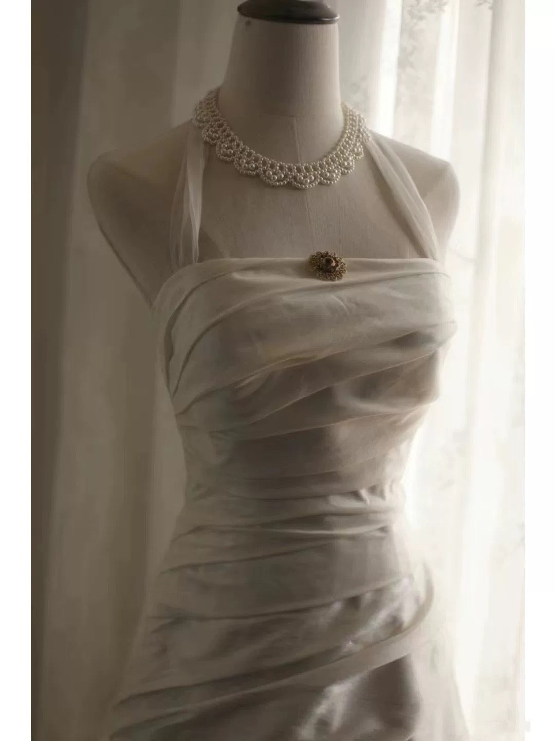 Chic Mermaid Halter Satin Ivory Long Wedding Dress Bridal Dresses