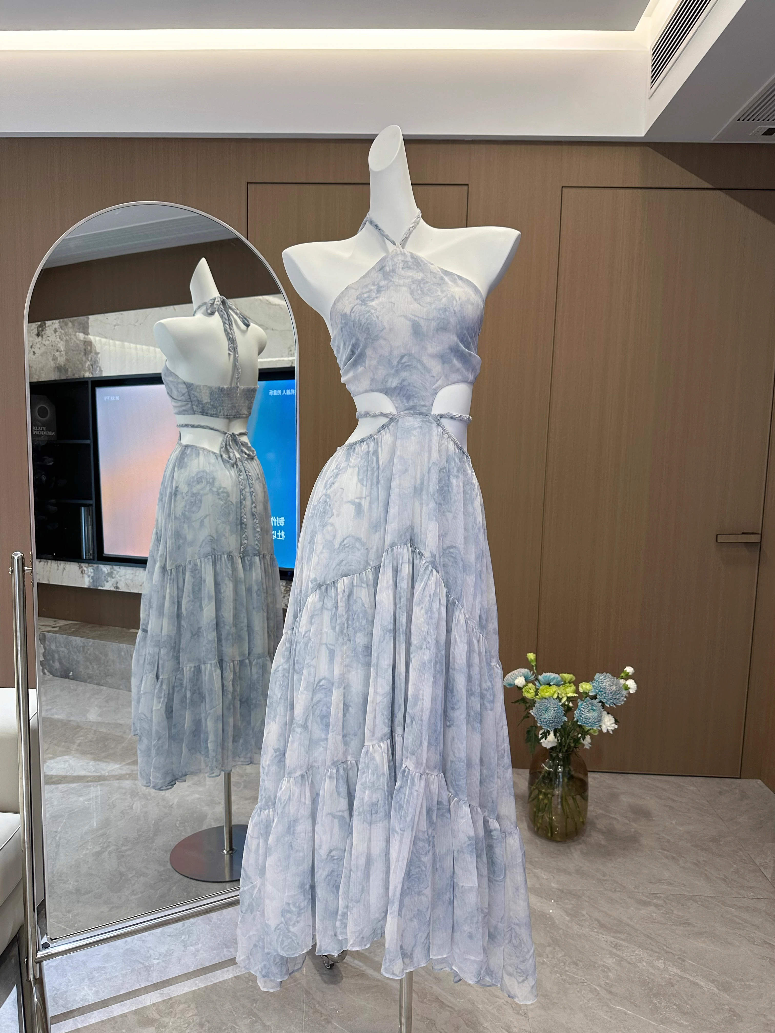Sexy A line Halter Sleeveless Holiday Dresses Blue Floral Beach Dress Birthday Outfits