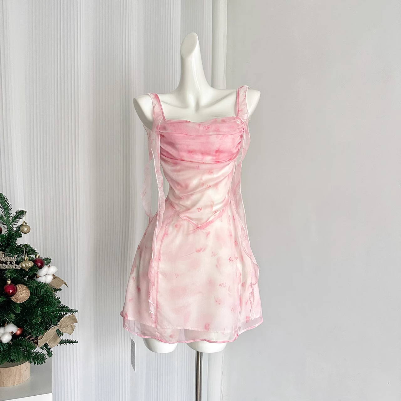 Cute Sheath Straps Sleeveless Floral Pink Dress Short Holiday Dresses
