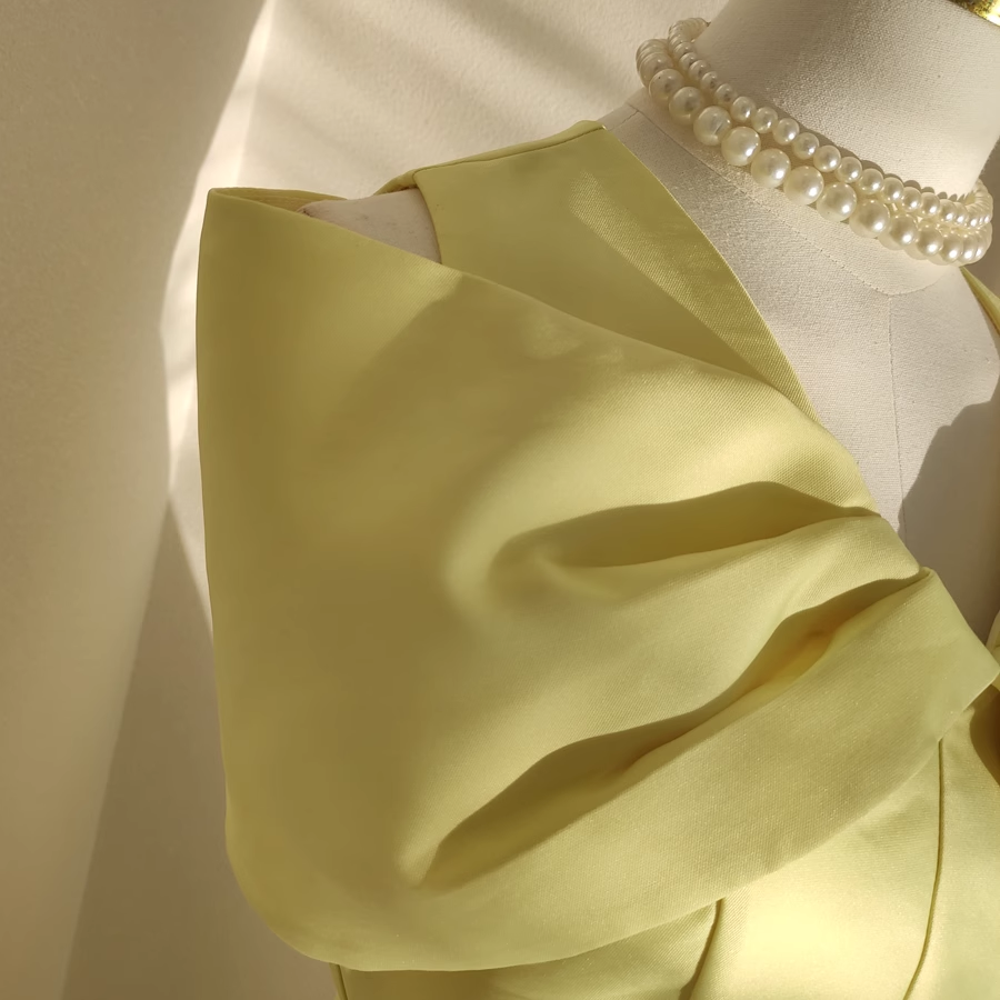 Sexy A line V neckline Satin Knee Length Homecoming Dresses Yellow Birthday Outfits
