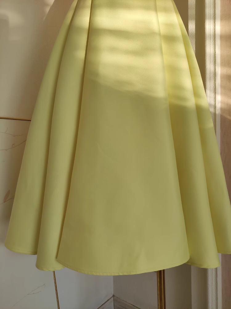 Sexy A line V neckline Satin Knee Length Homecoming Dresses Yellow Birthday Outfits