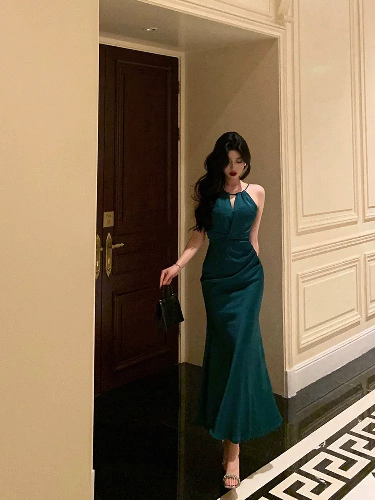 Classy Sheath Halter Sleeveless Green Silk Satin Prom Dresses Birthday Outfits