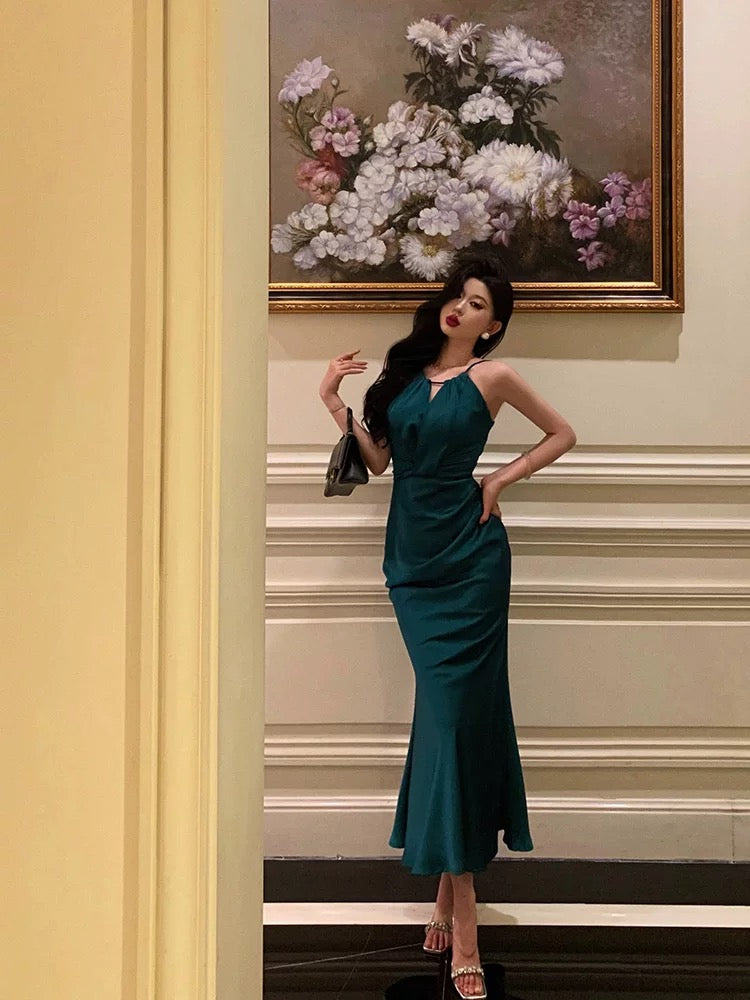 Classy Sheath Halter Sleeveless Green Silk Satin Prom Dresses Birthday Outfits