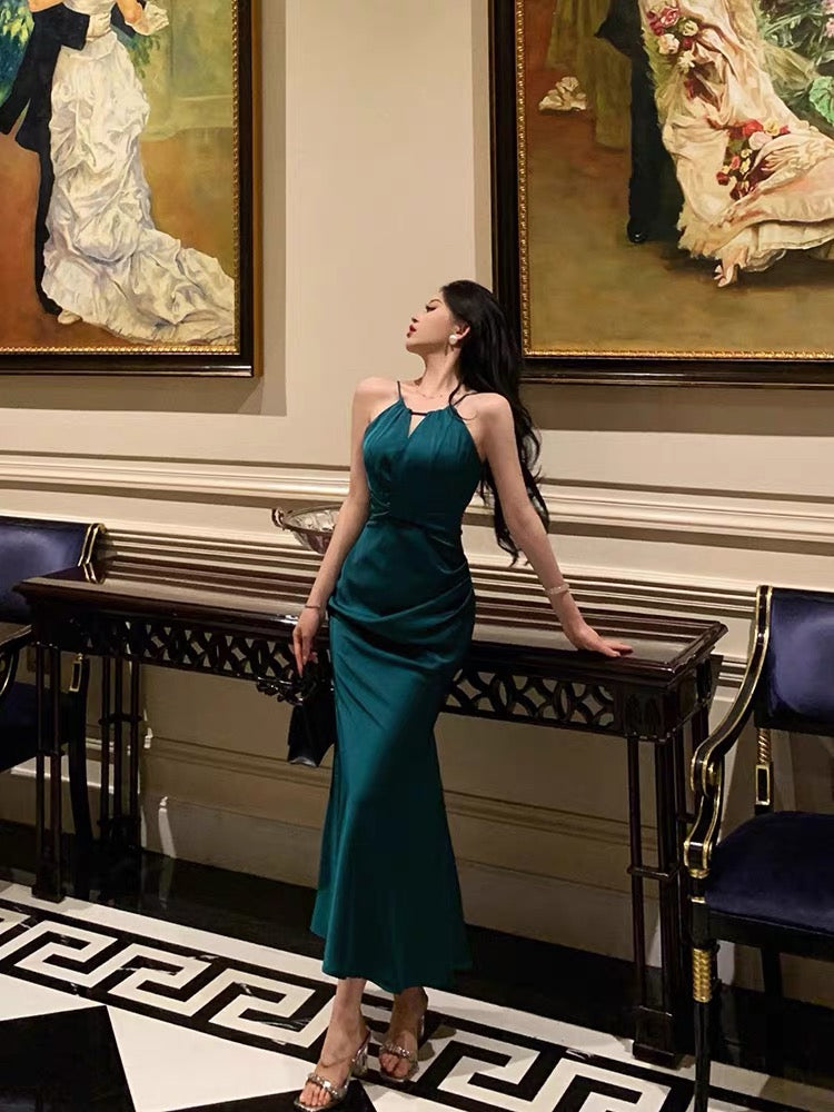Classy Sheath Halter Sleeveless Green Silk Satin Prom Dresses Birthday Outfits