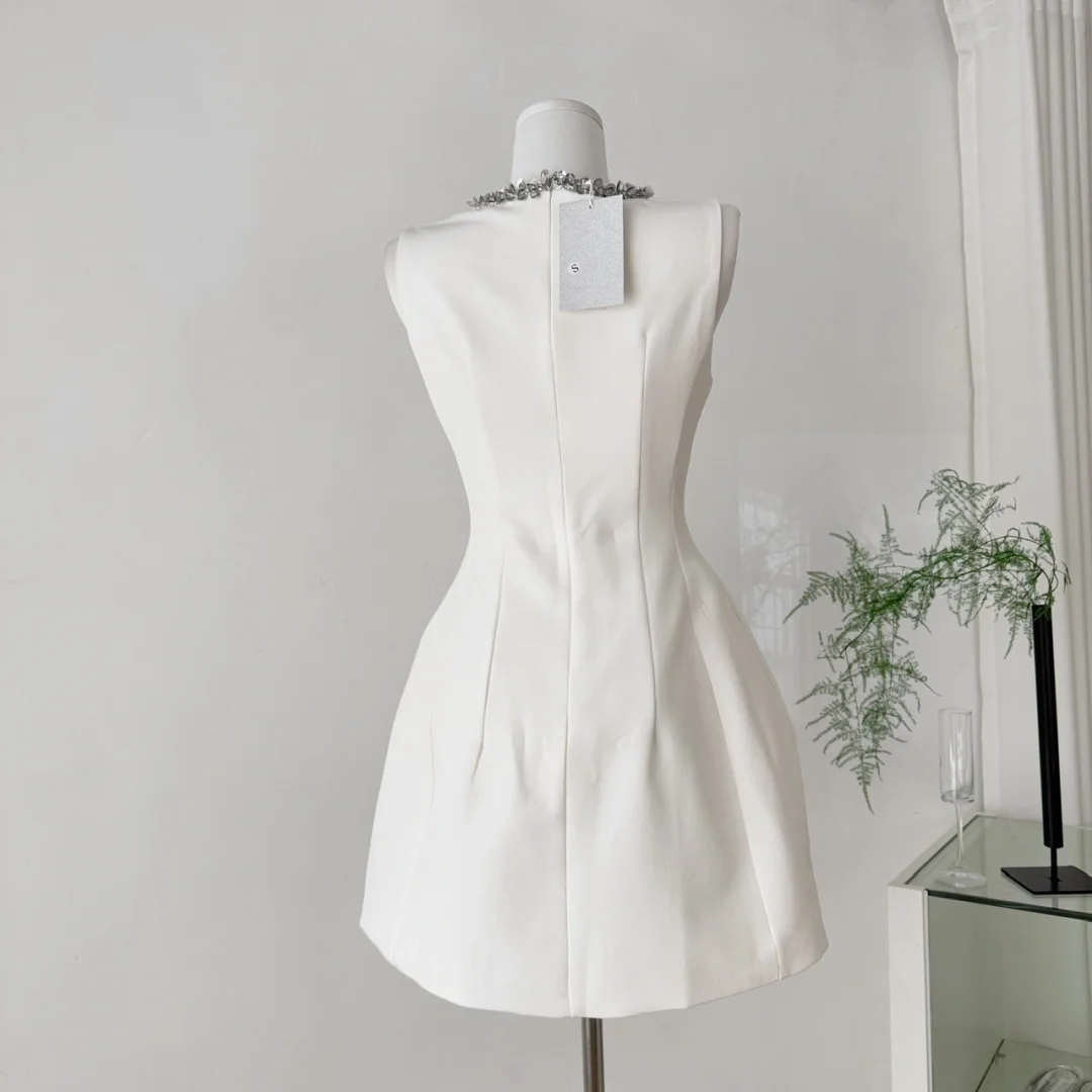 Simple White Sleeveless A Line Short Homecoming Dress Birthday Outfits