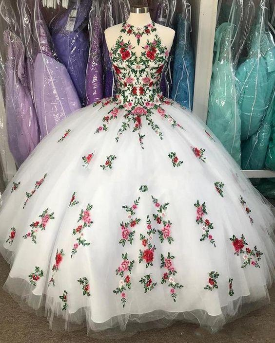 Fabulous White Embroidered applique Ball Gown Quinceanera Dresses