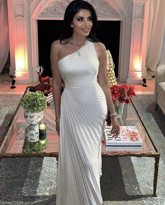 Women's Elegant Long Dress Sexy One Shoulder Tailored Pleated Skinny Long Evening Dress
