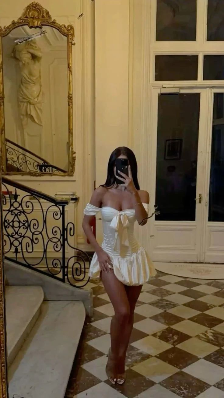 Chic A-Line Off Shoulder Homecoming Dress White Graduation Dress Sweetheart Birthday Outfits
