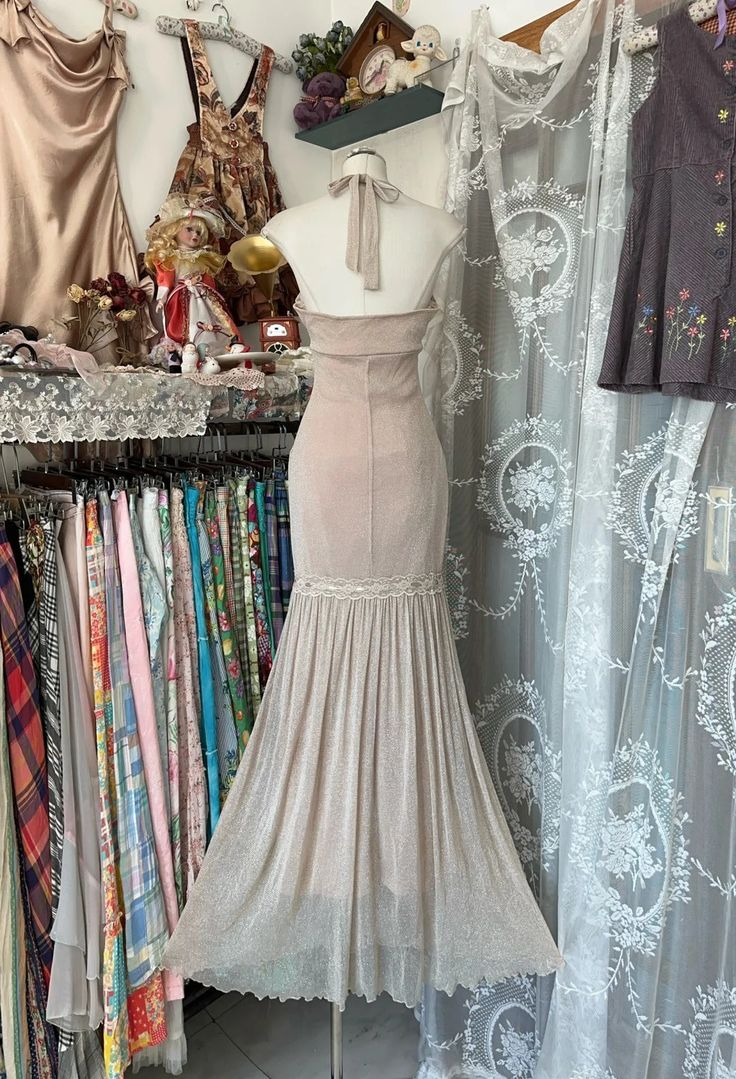 Simple Champagne Chiffon Mermaid Evening Dress Halter Prom Gown
