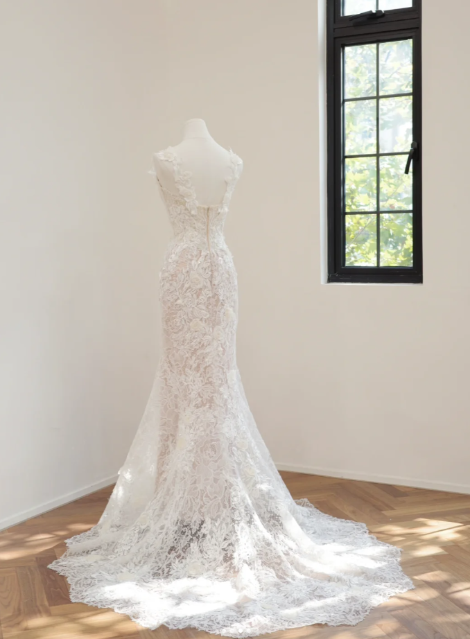 Classy White Lace Mermaid Long Wedding Dress Formal Bridal Dress With Flowers