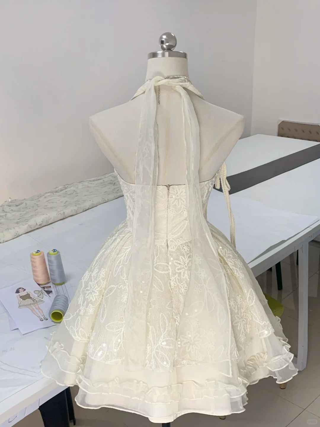 Cute Off-White Halter Lace Sequin Homecoming Dress 16th Birthday Outfits
