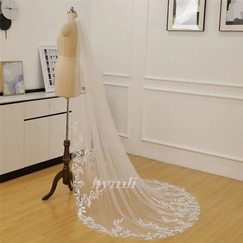 1 Tier Cathedral / Chapel Length Bridal Veil Leaf Lace Wedding Veil Metal Comb